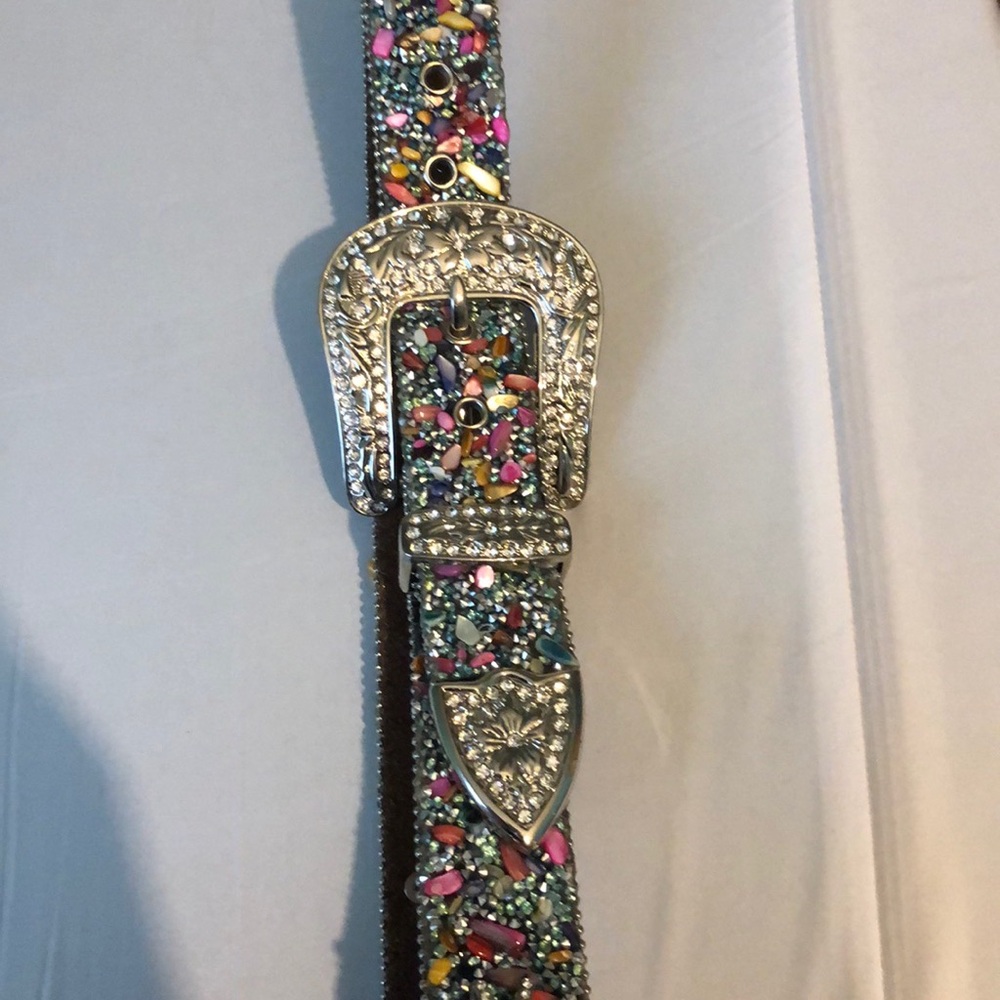 Size Medium Sparkly Western Belt